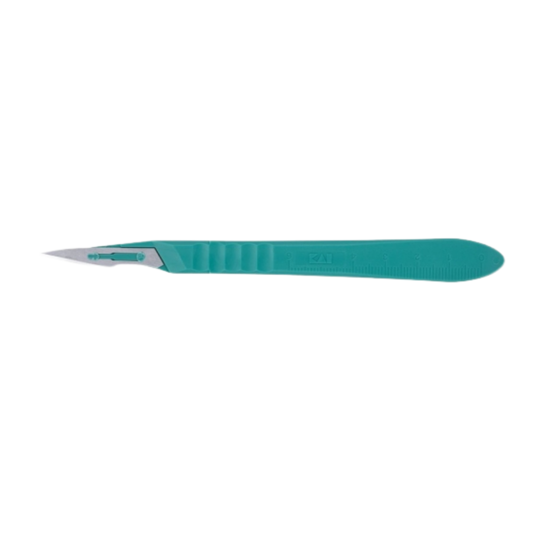 Sterile disposable scalpel with No. 15 blade and ergonomic green handle for precise surgical incisions. Ideal for medical and clinical procedures.
