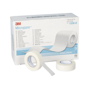 Retail box for 3M Micropore Hypoallergenic surgical tape, showing two rolls of 1/2 inch x 10 yard (REF 1530-0) white tape and product details in multiple languages.