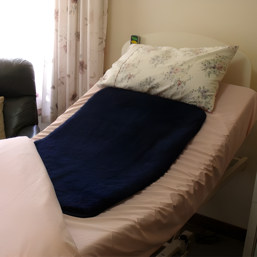 Shear Comfort XD1900 Wool Classic Overlay in 65x100cm and 75x125cm sizes provides durable comfort and pressure relief.