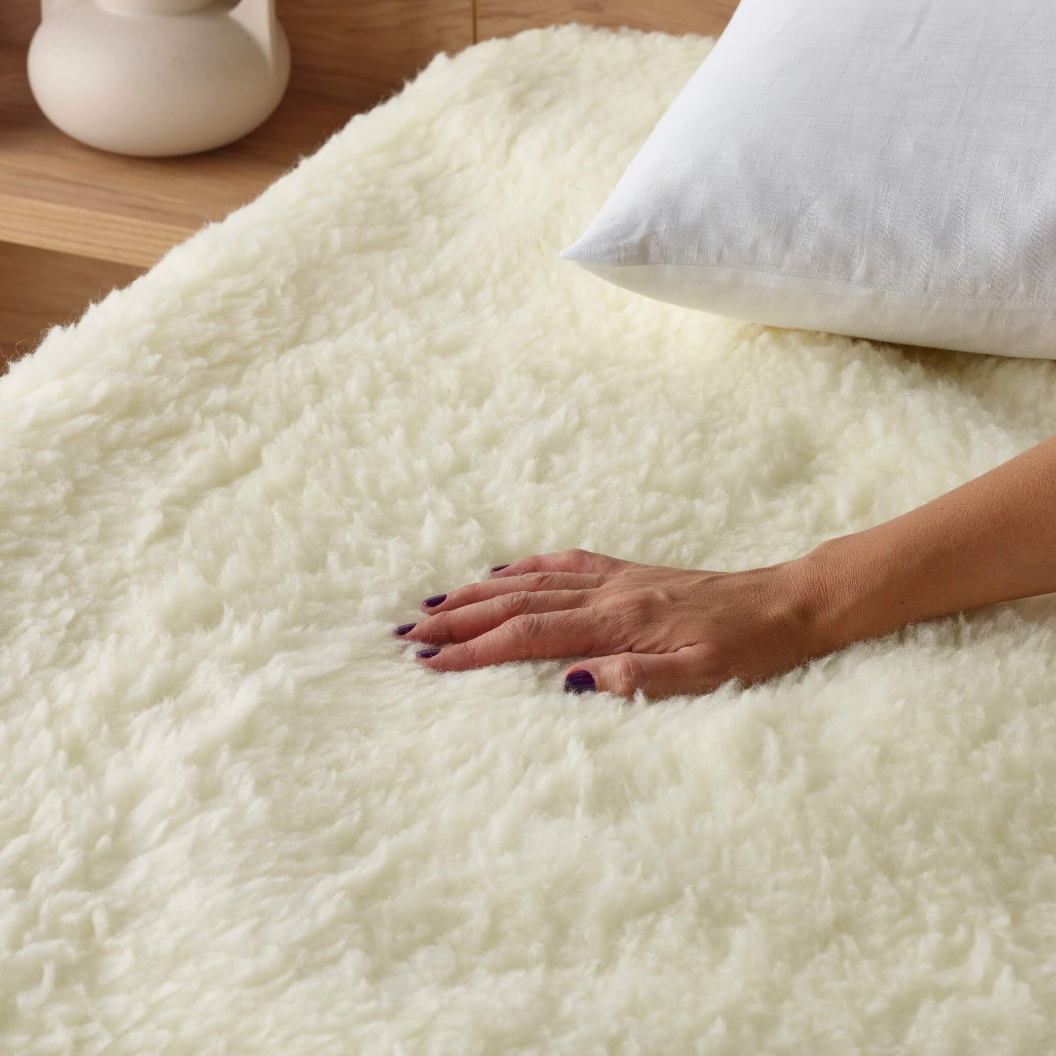 Wool waterproof mattress topper for incontinence